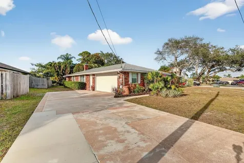 1207 SE Palm Beach Road Port St Lucie FL 34952