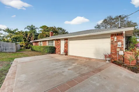 1207 SE Palm Beach Road Port St Lucie FL 34952