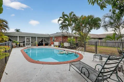 1207 SE Palm Beach Road Port St Lucie FL 34952