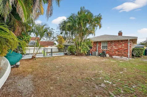 1207 SE Palm Beach Road Port St Lucie FL 34952