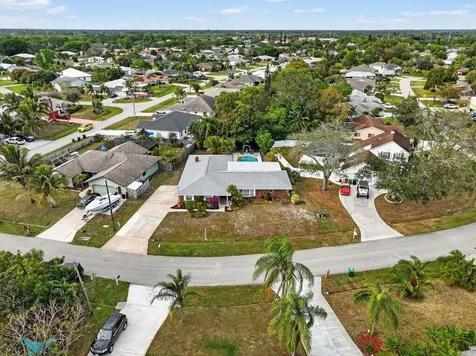1207 SE Palm Beach Road Port St Lucie FL 34952