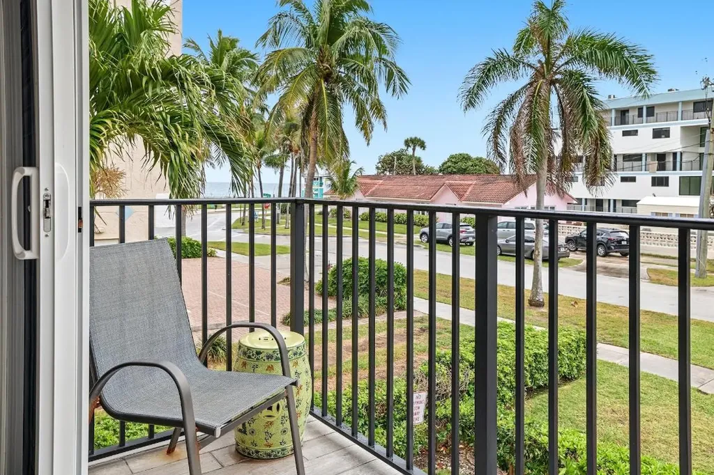 2049 SE 6th Street Deerfield Beach FL 33441