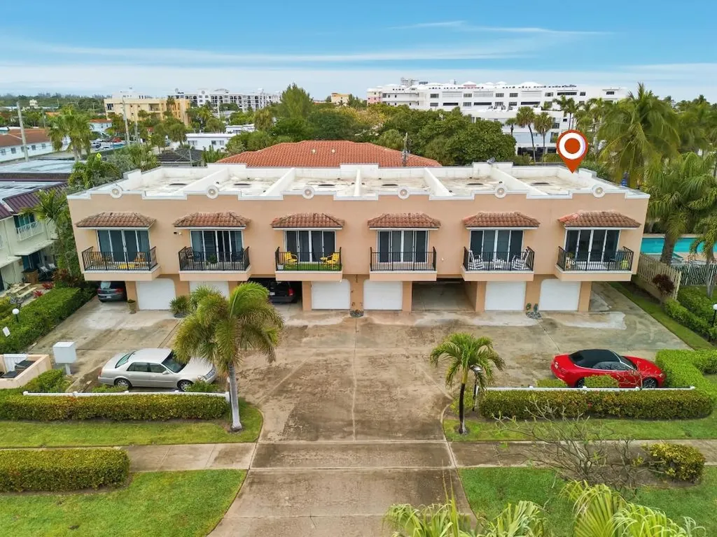 2049 SE 6th Street Deerfield Beach FL 33441