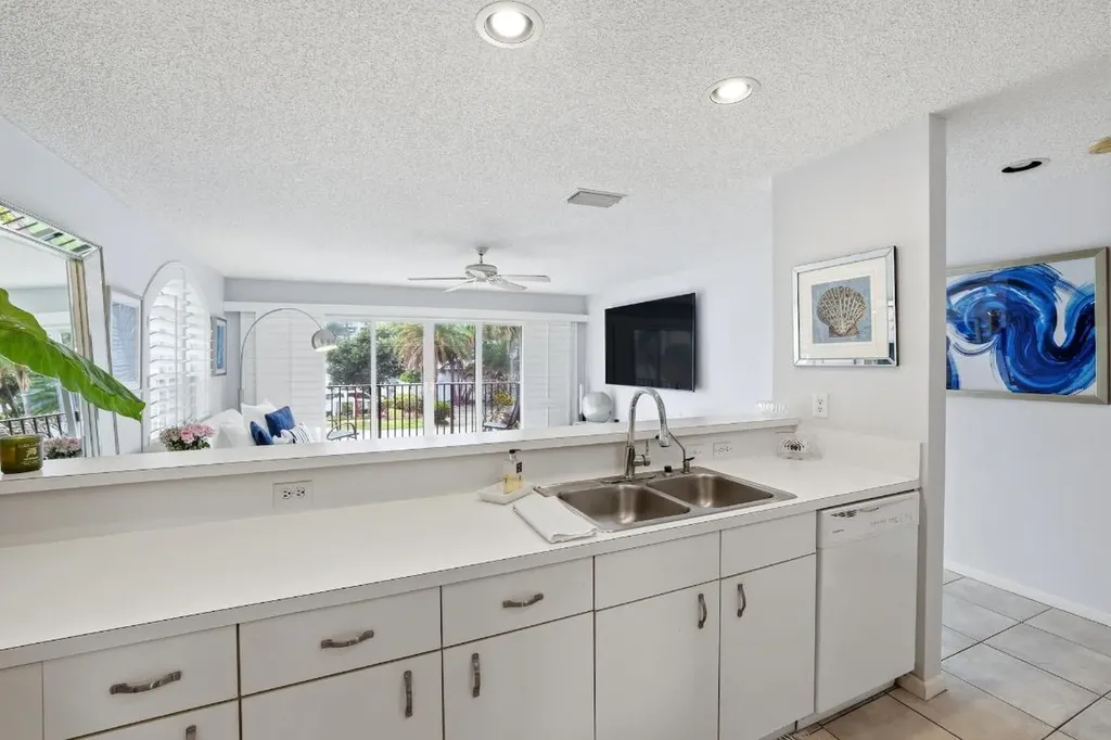 2049 SE 6th Street Deerfield Beach FL 33441