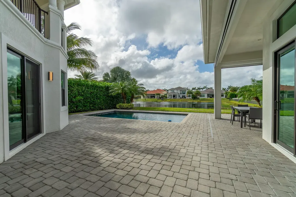6950 NW 27th Avenue Boca Raton FL 33496