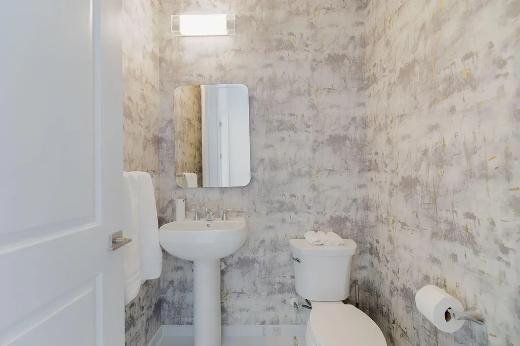 6950 NW 27th Avenue Boca Raton FL 33496