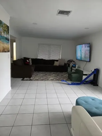810 Sandtree Drive Palm Beach Gardens FL 33403