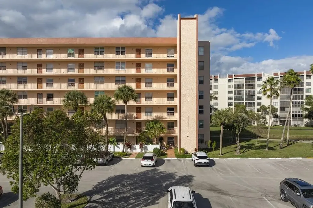 14527 Bonaire Boulevard Delray Beach FL 33446