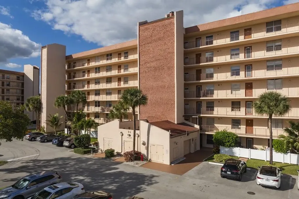 14527 Bonaire Boulevard Delray Beach FL 33446