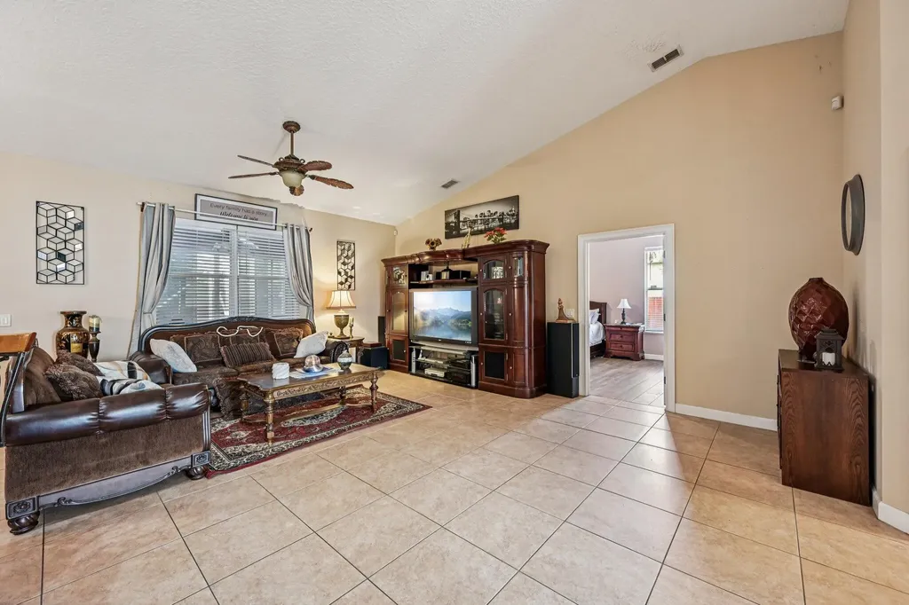 3044 SW Savona Boulevard Port St Lucie FL 34953