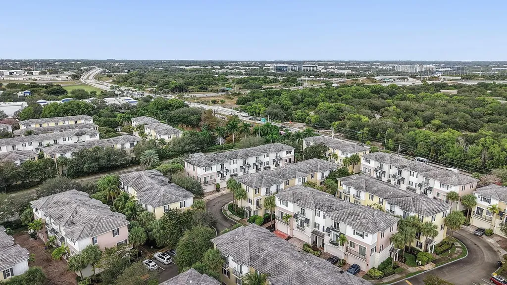 560 NW 39th Circle Boca Raton FL 33431