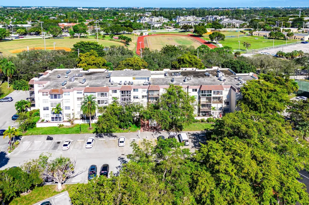 1681 NW 70th Avenue Plantation FL 33313
