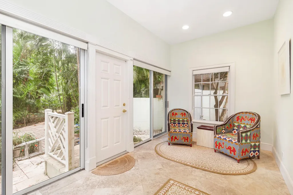 224 Phipps Palm Beach FL 33480