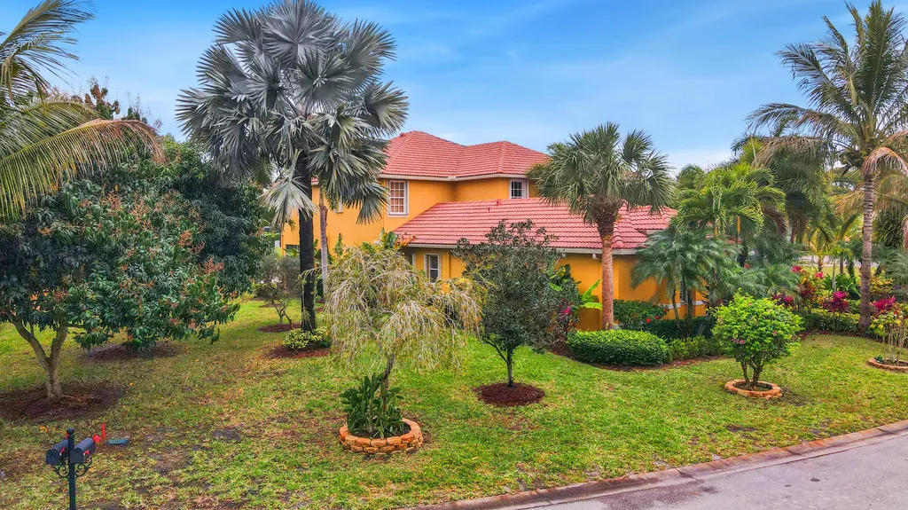 465 NW Dover Court Port St Lucie FL 34983