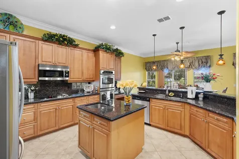 465 NW Dover Court Port St Lucie FL 34983