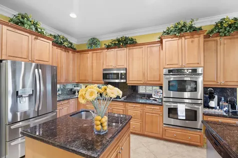 465 NW Dover Court Port St Lucie FL 34983