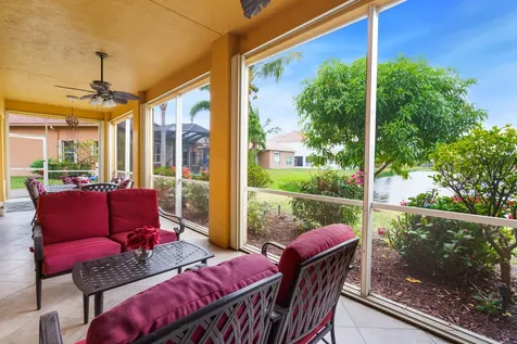 465 NW Dover Court Port St Lucie FL 34983