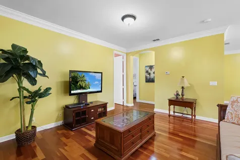465 NW Dover Court Port St Lucie FL 34983