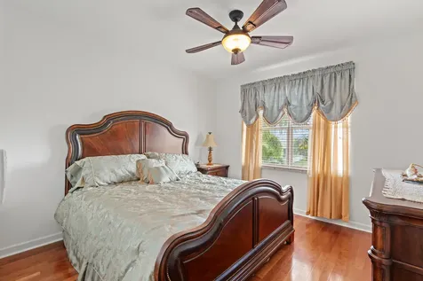 465 NW Dover Court Port St Lucie FL 34983
