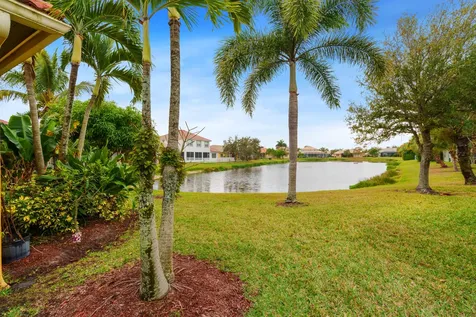 465 NW Dover Court Port St Lucie FL 34983