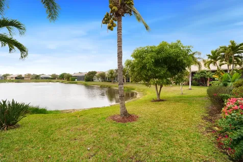 465 NW Dover Court Port St Lucie FL 34983