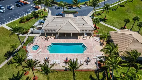 465 NW Dover Court Port St Lucie FL 34983