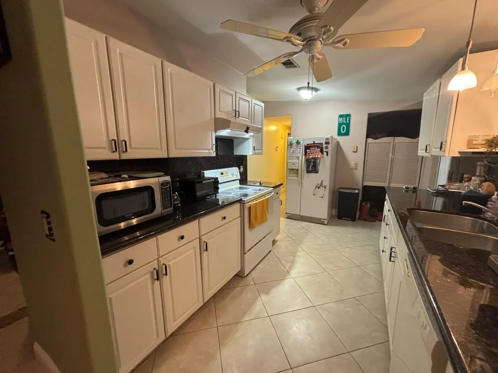 6566 NW 34th Ave Lot#h009 Avenue Coconut Creek FL 33073