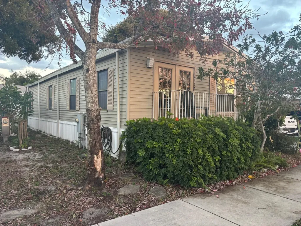 6566 NW 34th Ave Lot#h009 Avenue Coconut Creek FL 33073