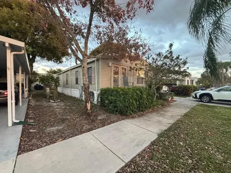 6566 NW 34th Ave Lot#h009 Avenue Coconut Creek FL 33073