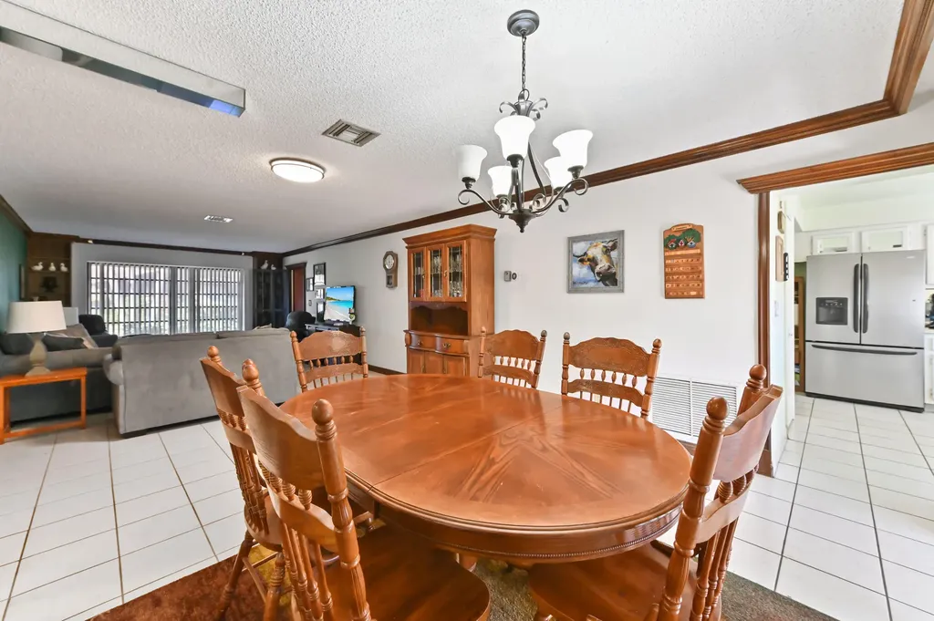 10135 Eaglewood Terrace Boynton Beach FL 33436