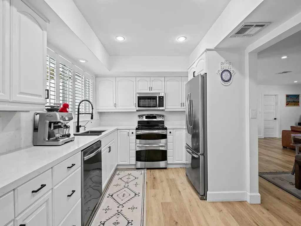 2011 NE 60th Street Fort Lauderdale FL 33308