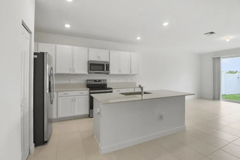 640 SE Lake Falls Street Port St Lucie FL 34984