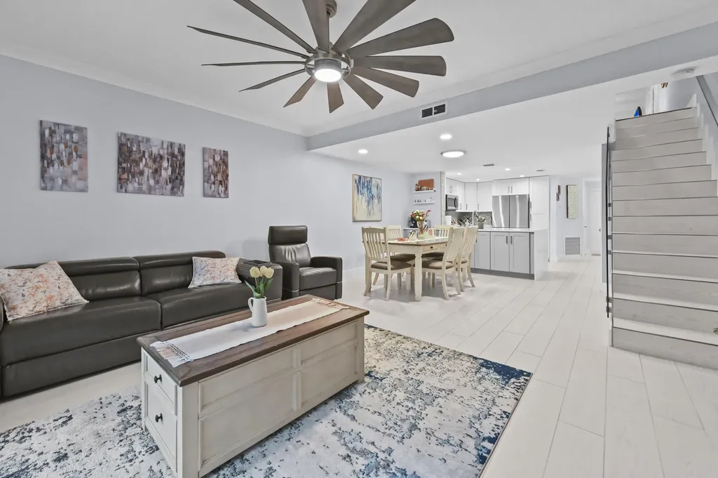 866 E Jeffery Street Boca Raton FL 33487