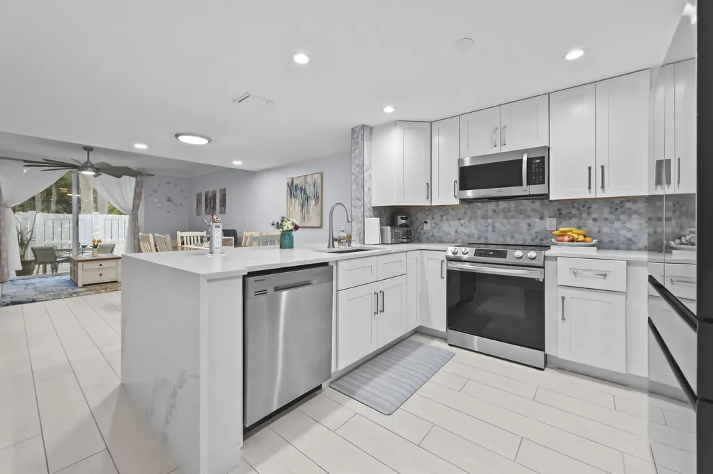 866 E Jeffery Street Boca Raton FL 33487