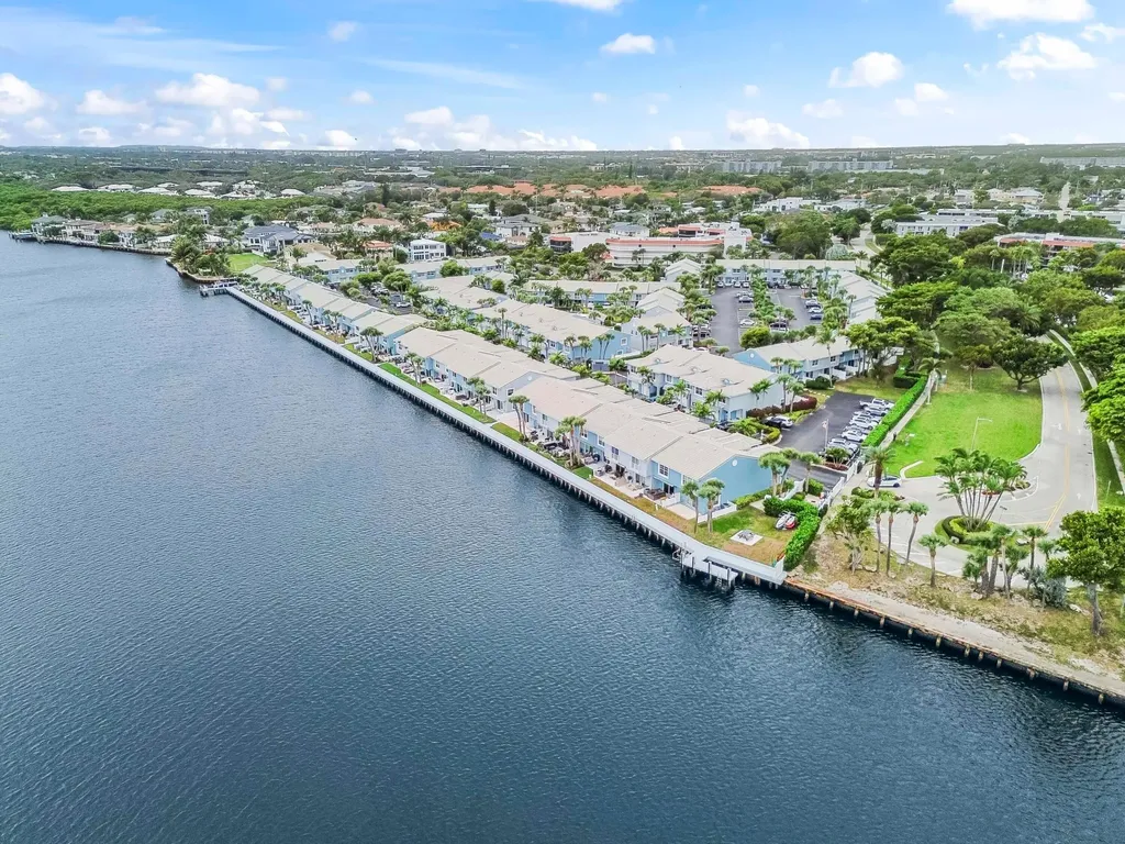 866 E Jeffery Street Boca Raton FL 33487