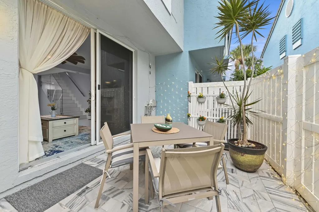 866 E Jeffery Street Boca Raton FL 33487