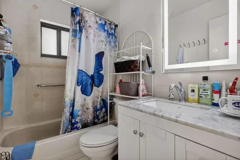 19065 NW 85th Court Hialeah FL 33015