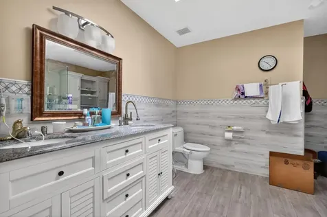 19065 NW 85th Court Hialeah FL 33015