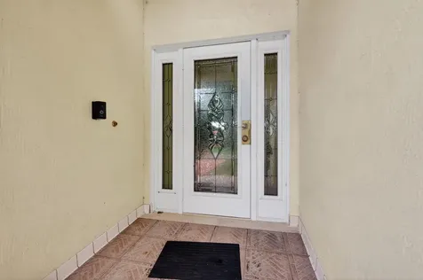 19065 NW 85th Court Hialeah FL 33015