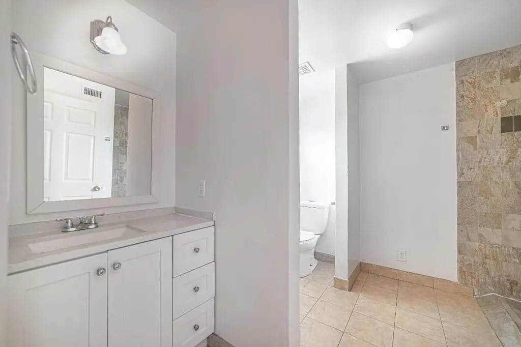 5652 S Rue Road West Palm Beach FL 33415