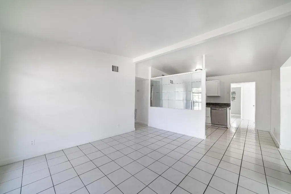 5652 S Rue Road West Palm Beach FL 33415