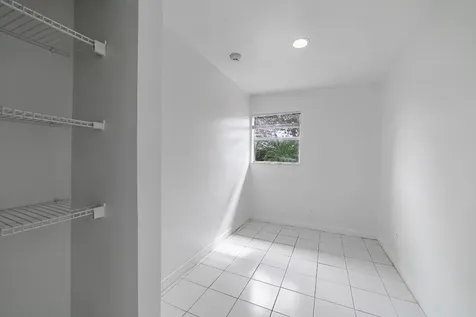 5652 S Rue Road West Palm Beach FL 33415