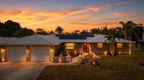 189 NE Caprona Avenue Port St Lucie FL 34983