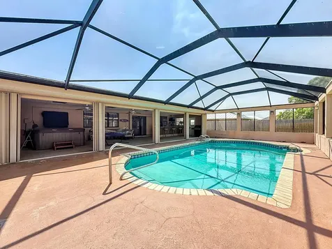 189 NE Caprona Avenue Port St Lucie FL 34983