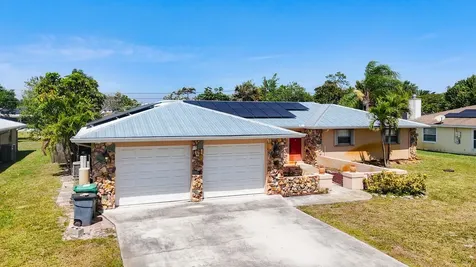 189 NE Caprona Avenue Port St Lucie FL 34983