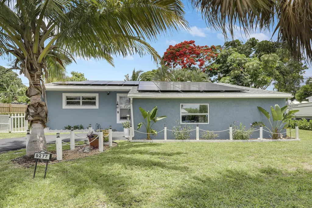 9277 Bloomfield Drive Palm Beach Gardens FL 33410