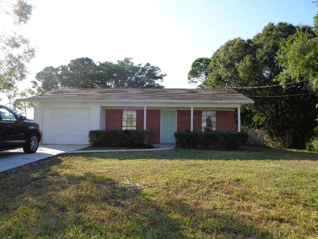712 NW Avens Street Port St Lucie FL 34983