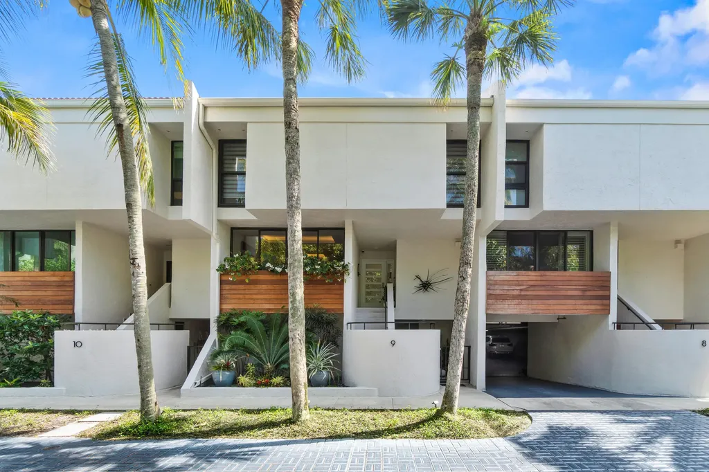 2335 S Ocean Boulevard Palm Beach FL 33480