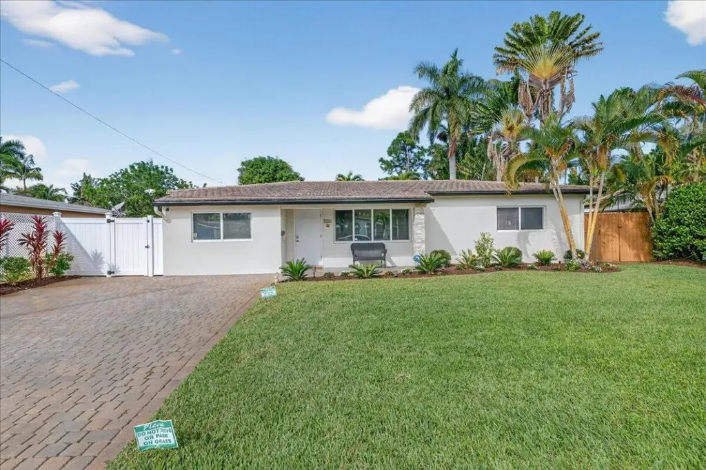 721 NW 36th Street Oakland Park FL 33309