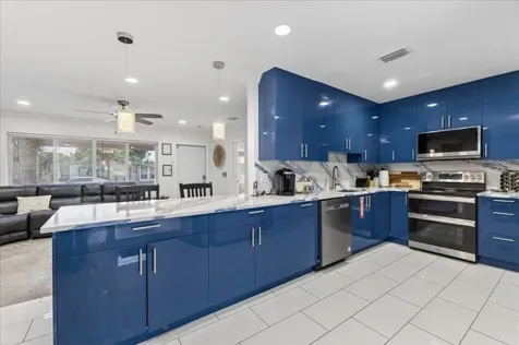 721 NW 36th Street Oakland Park FL 33309